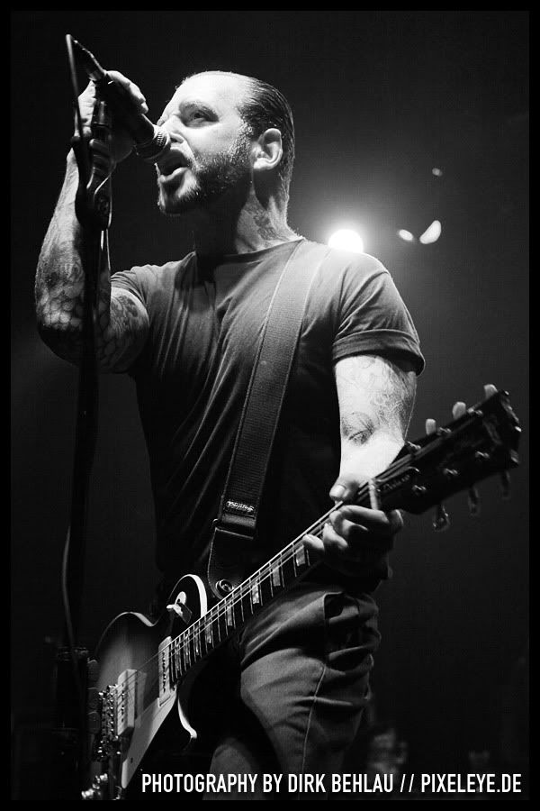 (: · Mike Ness/social distortion live
