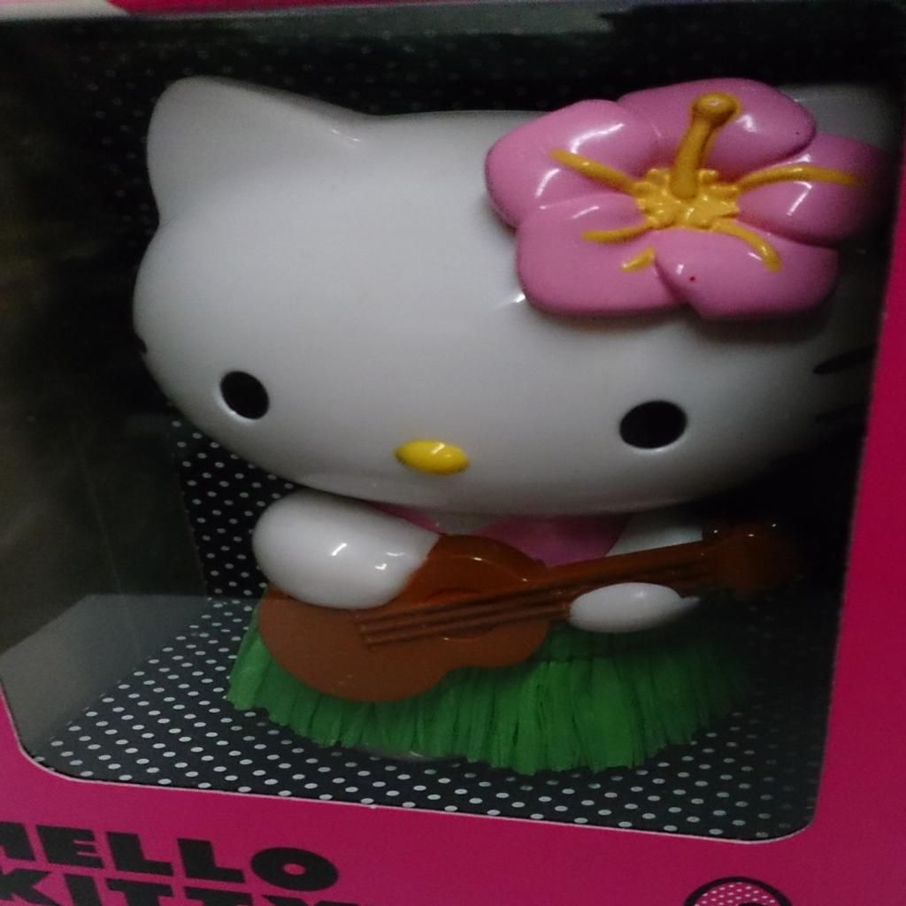 1 pc Hello Kitty Hawaiian Skirt Hula Dancer Auto Dashboard Ornament New