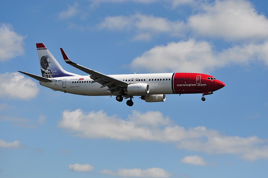 IMAGE: http://i867.photobucket.com/albums/ab240/DanielSFoto/Nya%20fotobloggen/DSC_0165.jpg