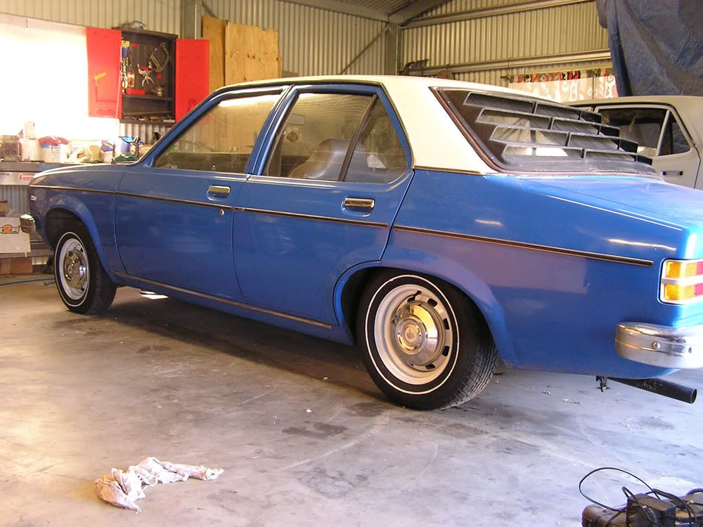 http://i867.photobucket.com/albums/ab240/bomber_watson/LH%20Torana/whitewall3.jpg